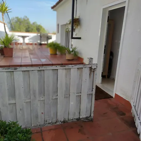 De Invitados Independiente Lägenhet
